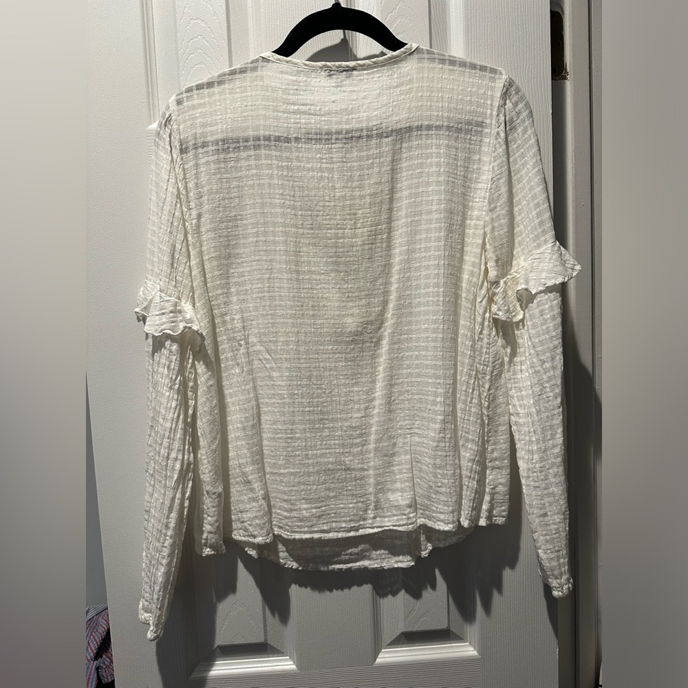 Splendid Ruffle-Sleeve Blouse - Picture 5 of 7
